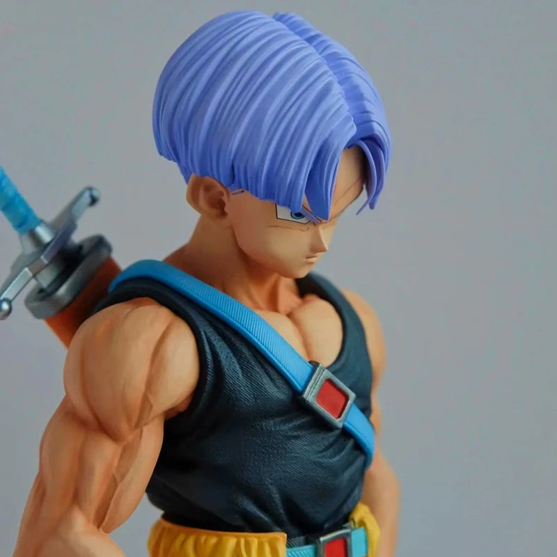 Trunks do futuro em forma base, com a espada nas costas